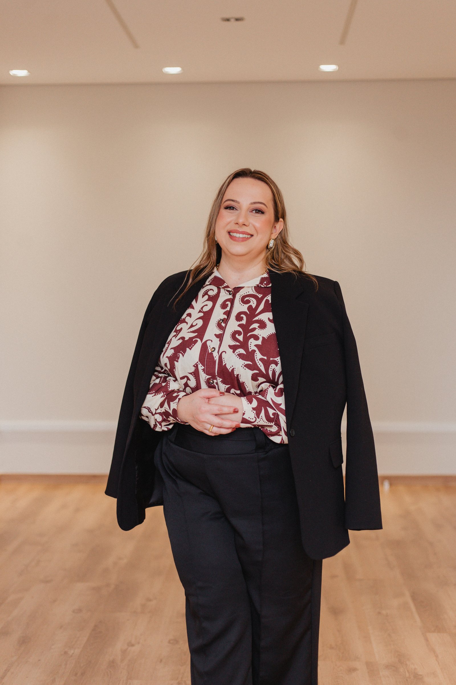 Dra. Carla Navarchi - Acolhimento e cuidado humanizado